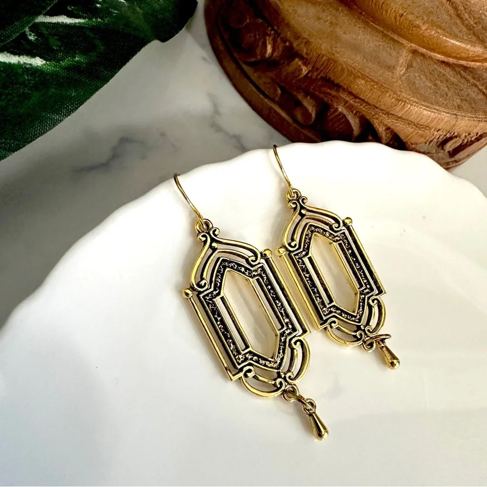 2/$30🌵 Art Deco Arch Gothic Antiqued Gold Earrings Window Vtg Style Jewelry NEW